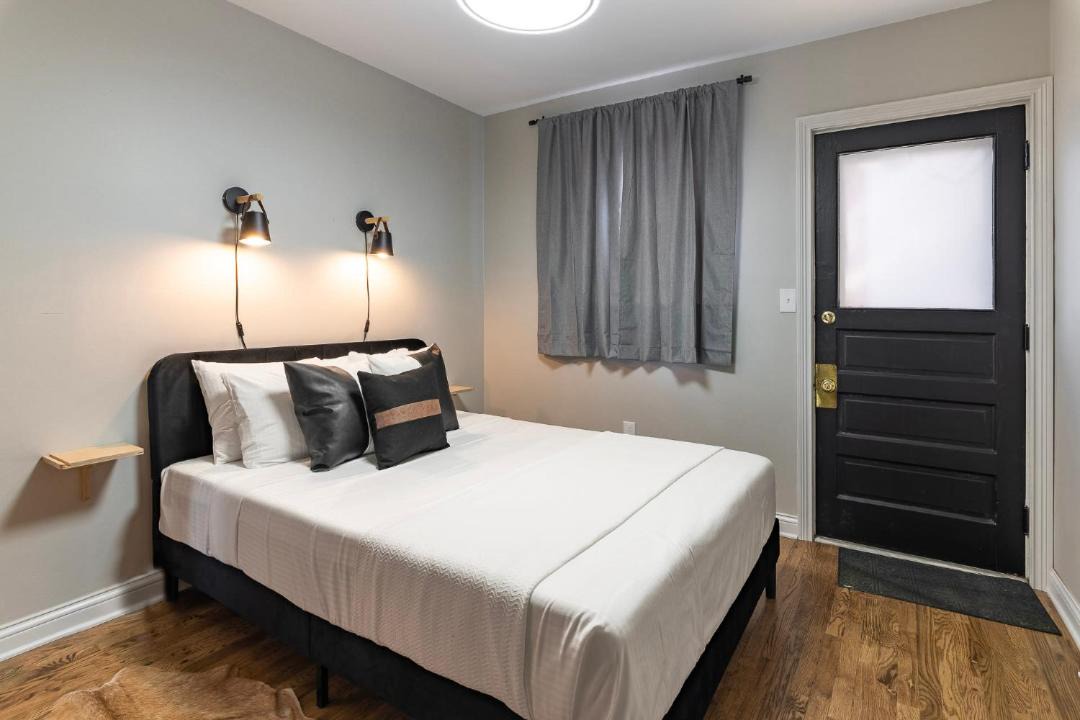 Photo of Bedroom in Covington