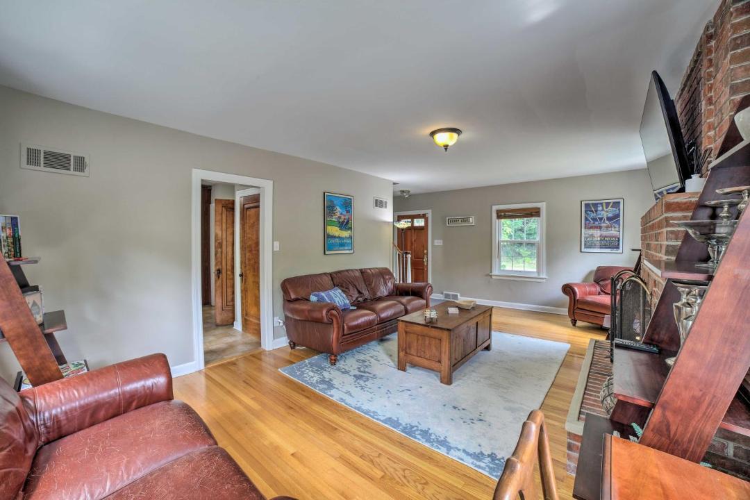 Photo of Livingroom in Miller Beach