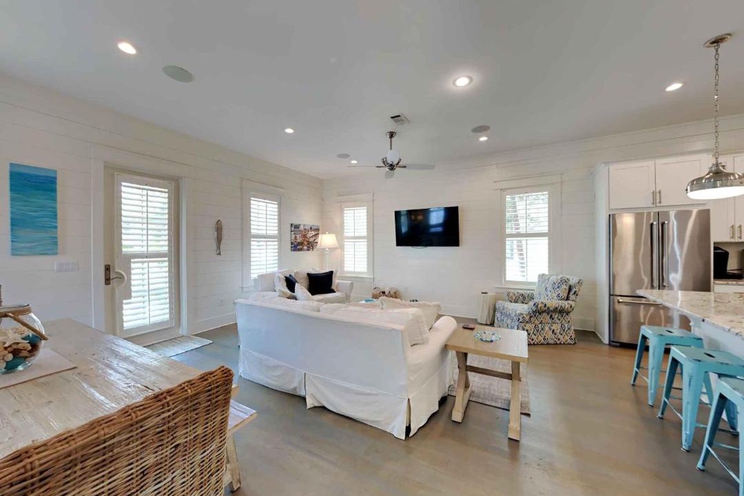 Photo of Livingroom in Lakeside at Blue Mountain Beach