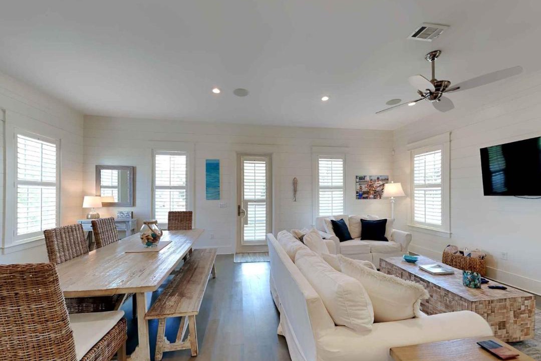 Photo of Livingroom in Lakeside at Blue Mountain Beach