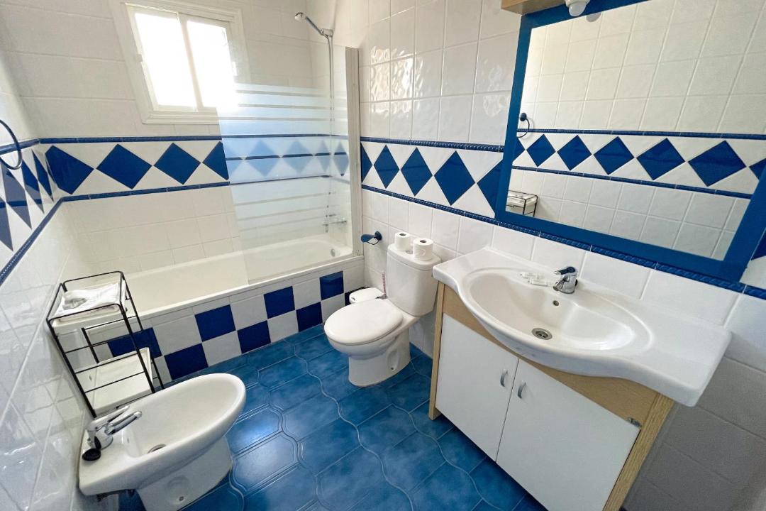 Photo of Bathroom in Callao Salvaje