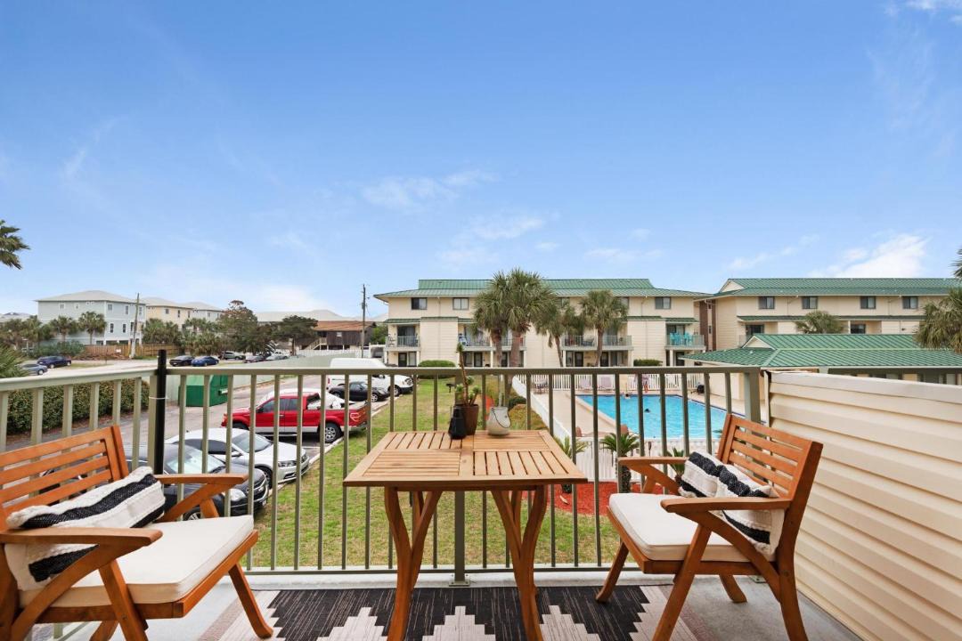 Photo of Patio Balcony in Miramar Beach