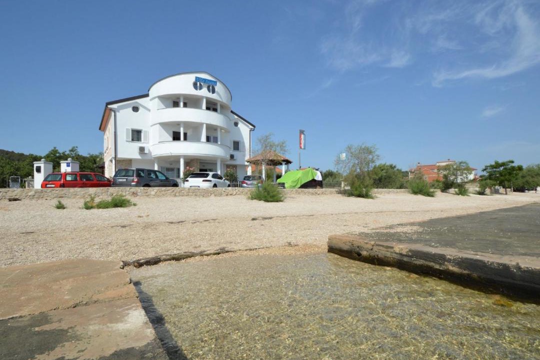 Photo of Others in Raslina