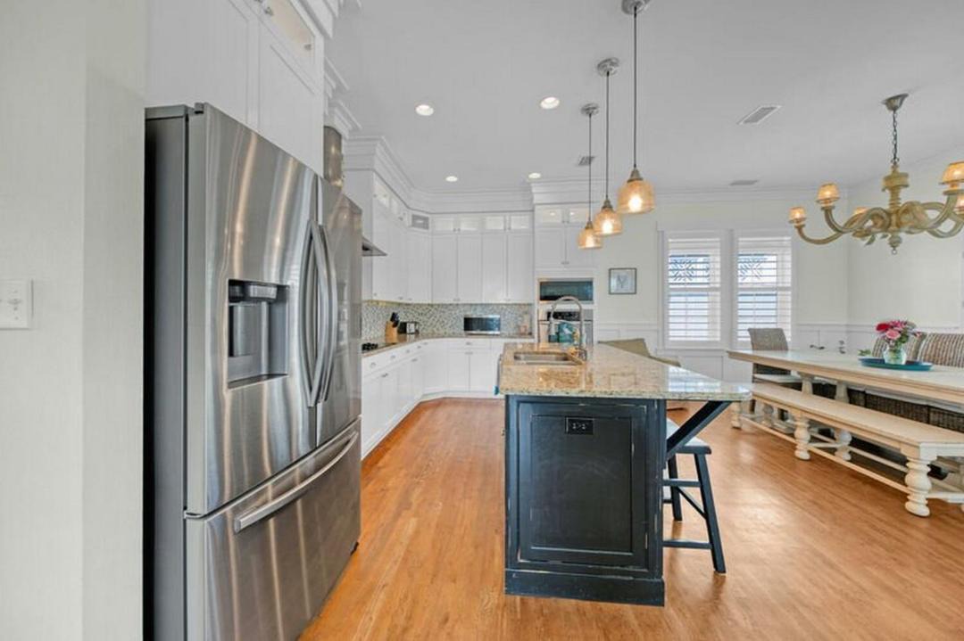 Photo of Kitchen in Dune Allen Beach