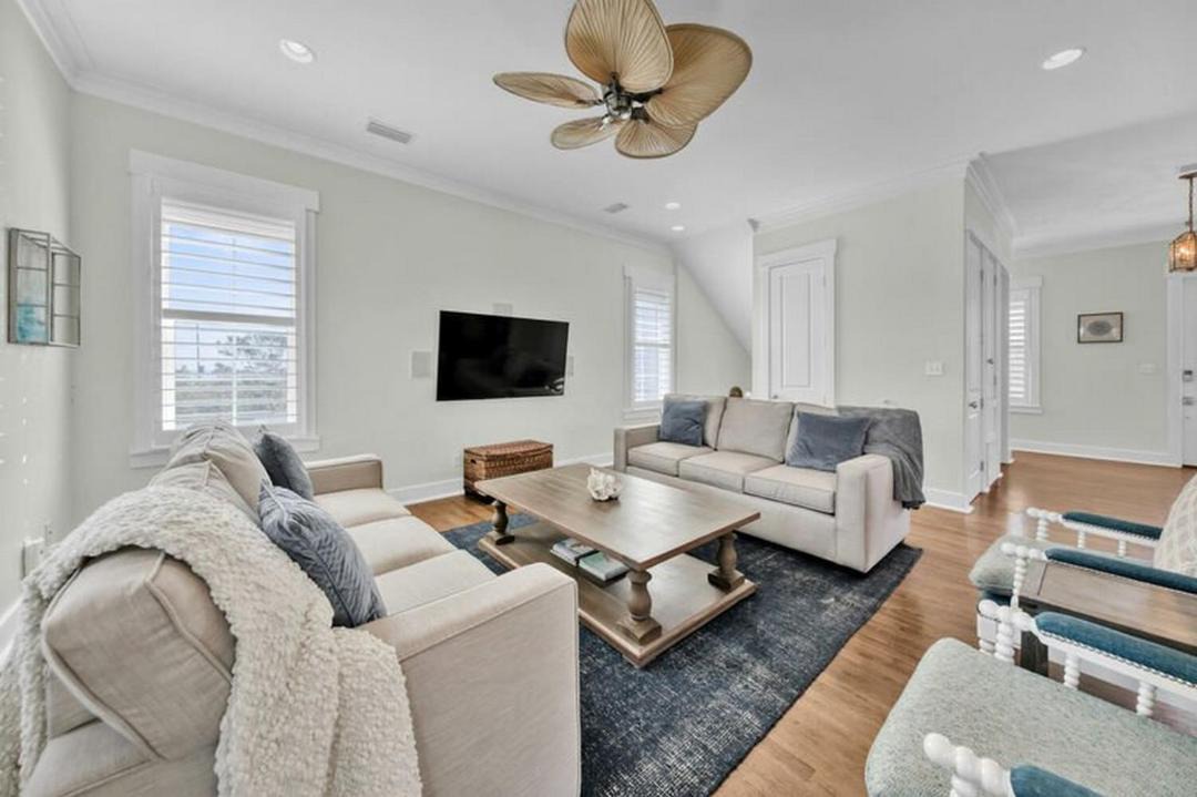 Photo of Livingroom in Dune Allen Beach
