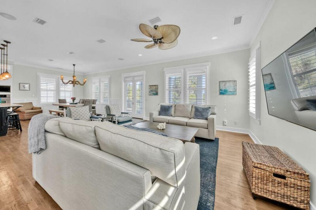Photo of Livingroom in Dune Allen Beach