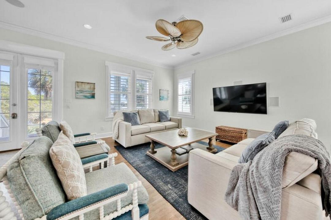 Photo of Livingroom in Dune Allen Beach