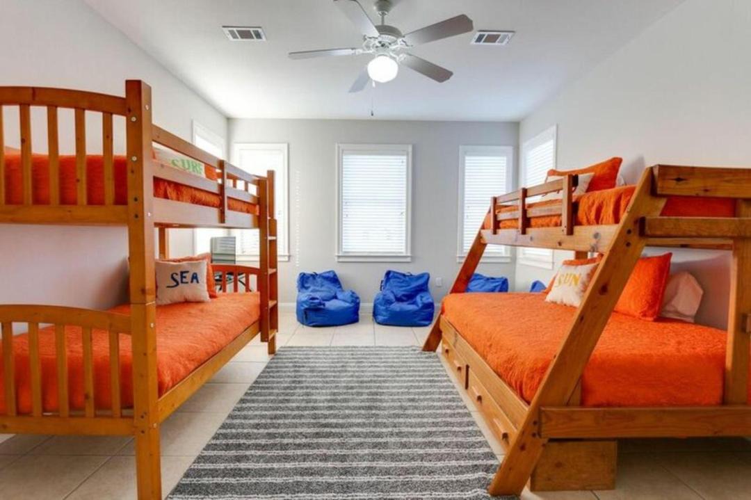 Photo of Livingroom in Seacrest