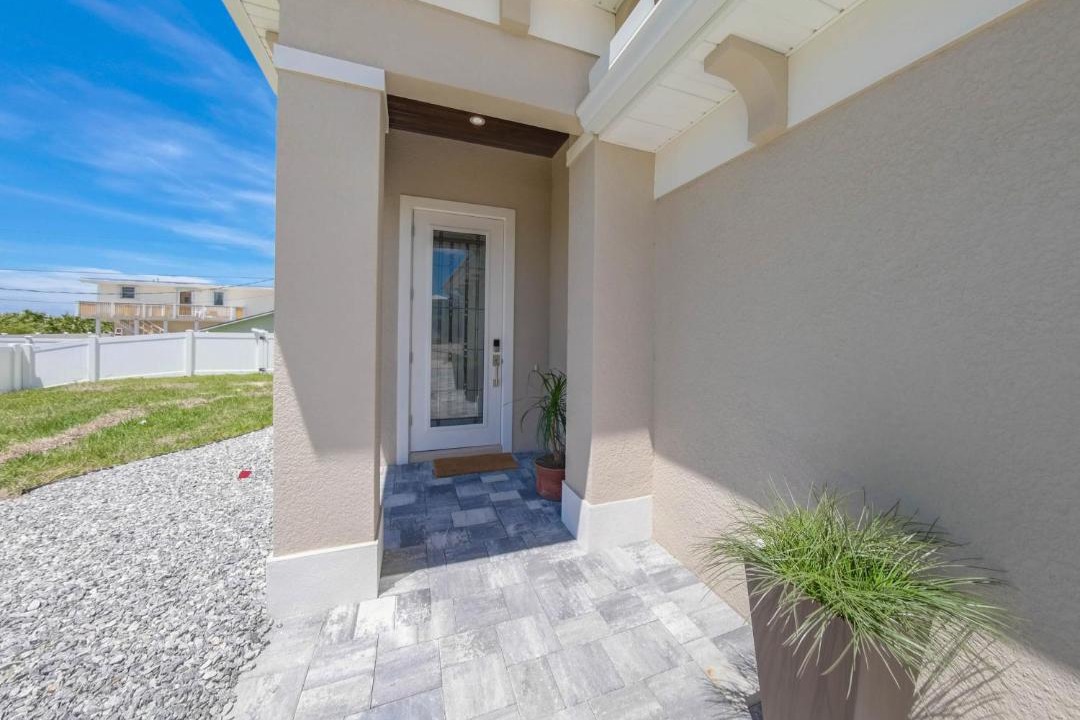 Photo of Patio Balcony in Marineland Acres