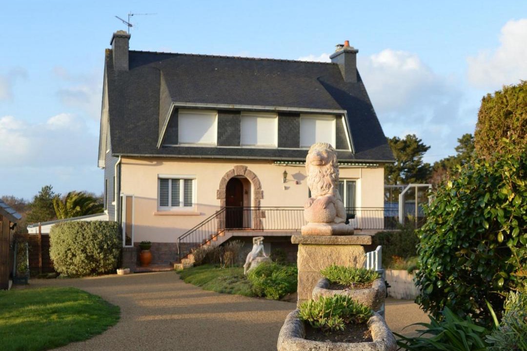 Photo of Buildings in Tregastel