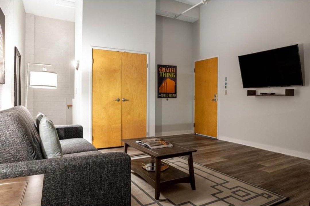 Photo of Livingroom in Mile Square