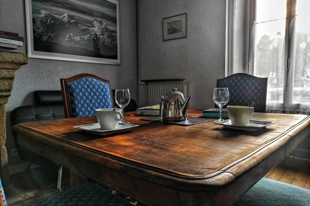 Photo of Livingroom in Port de St Goustan