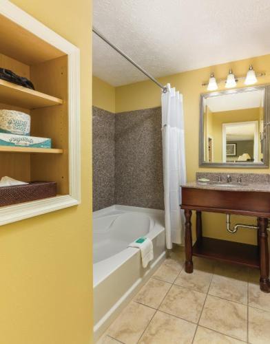 Photo of Bathroom in Williamsburg