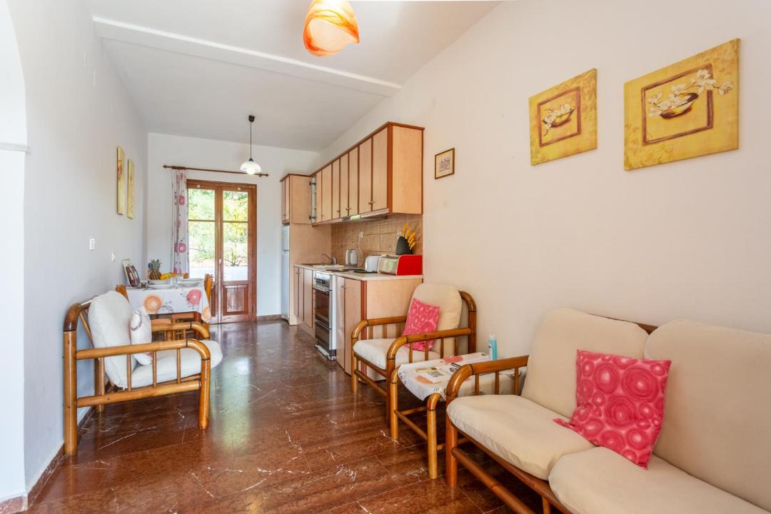 Photo of Livingroom in Petaleia