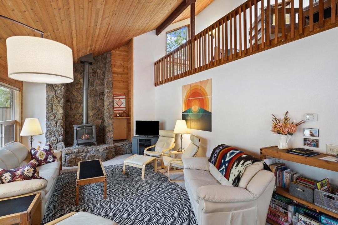Photo of Livingroom in Sunriver