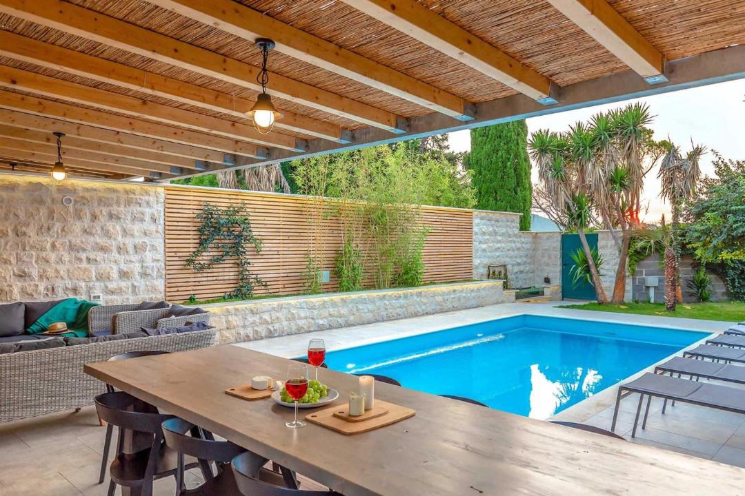 Photo of Outdoor in Pile