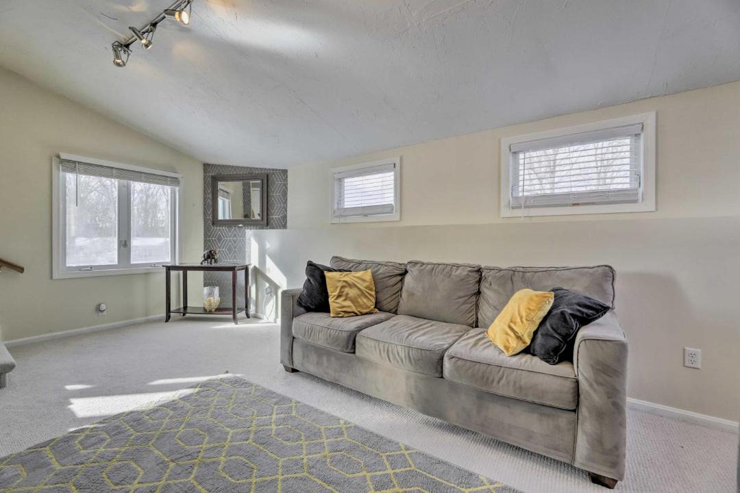 Photo of Livingroom in Indian Hill