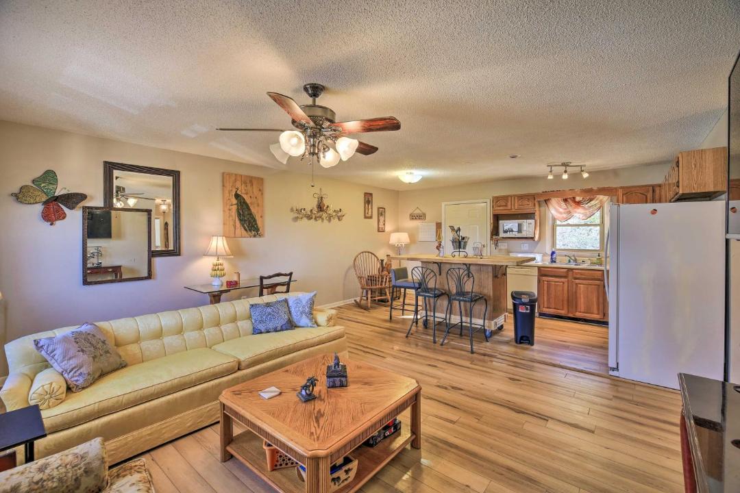 Photo of Livingroom in Meadowview