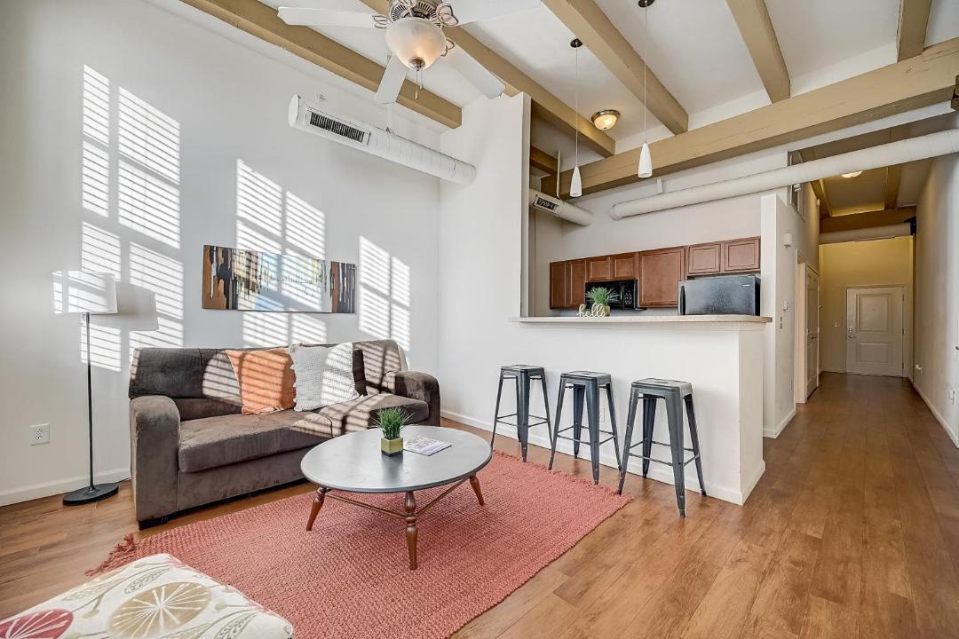 Photo of Livingroom in Renaissance Place