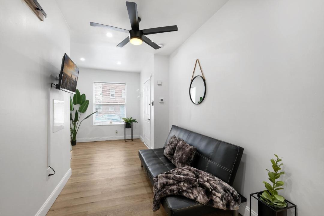 Photo of Livingroom in South Philadelphia