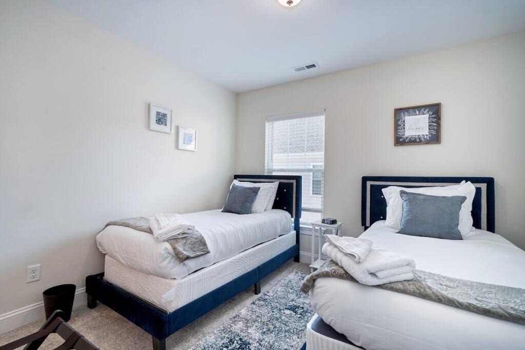 Photo of Bedroom in Buckroe Beach