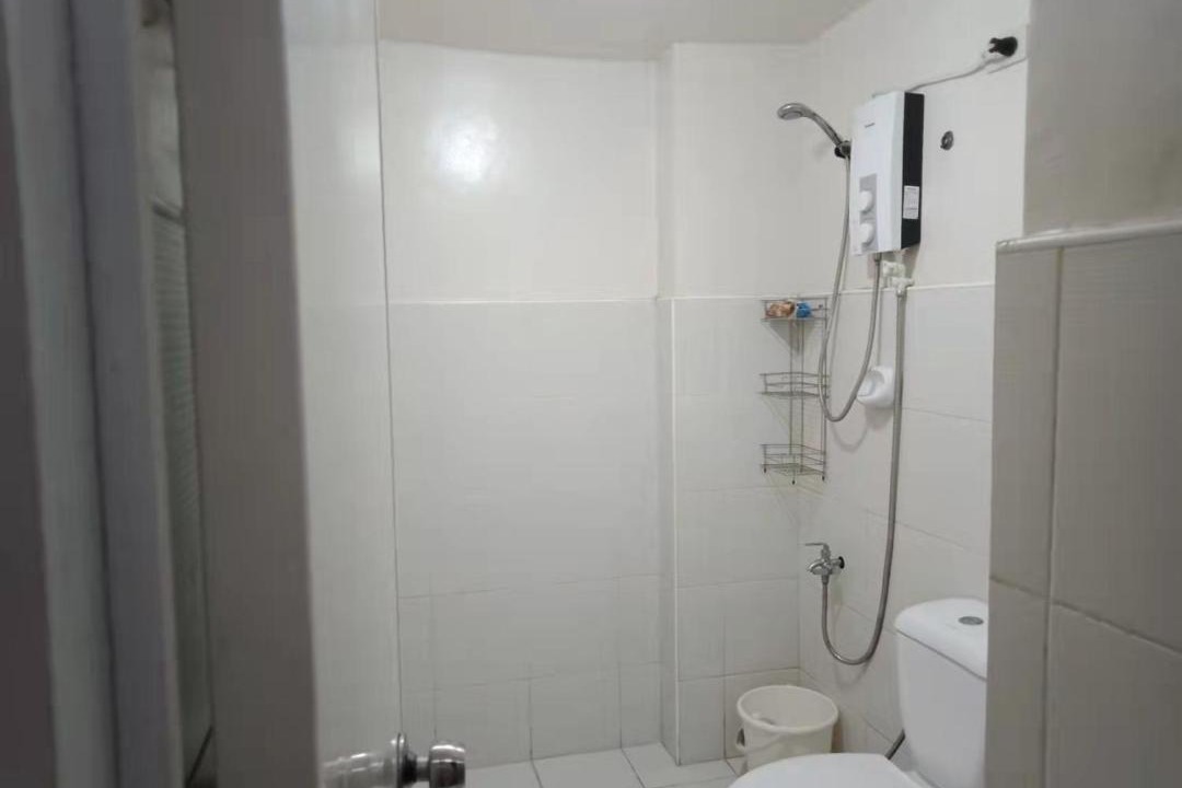 Photo of Bathroom in Moonwalk