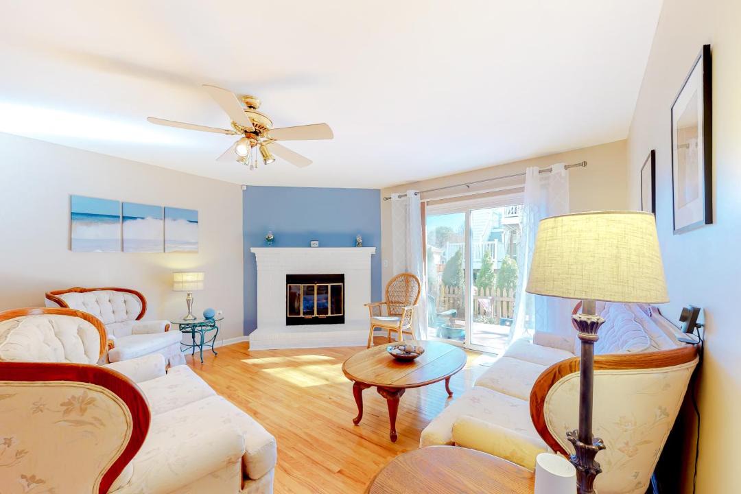 Photo of Livingroom in Caine Woods