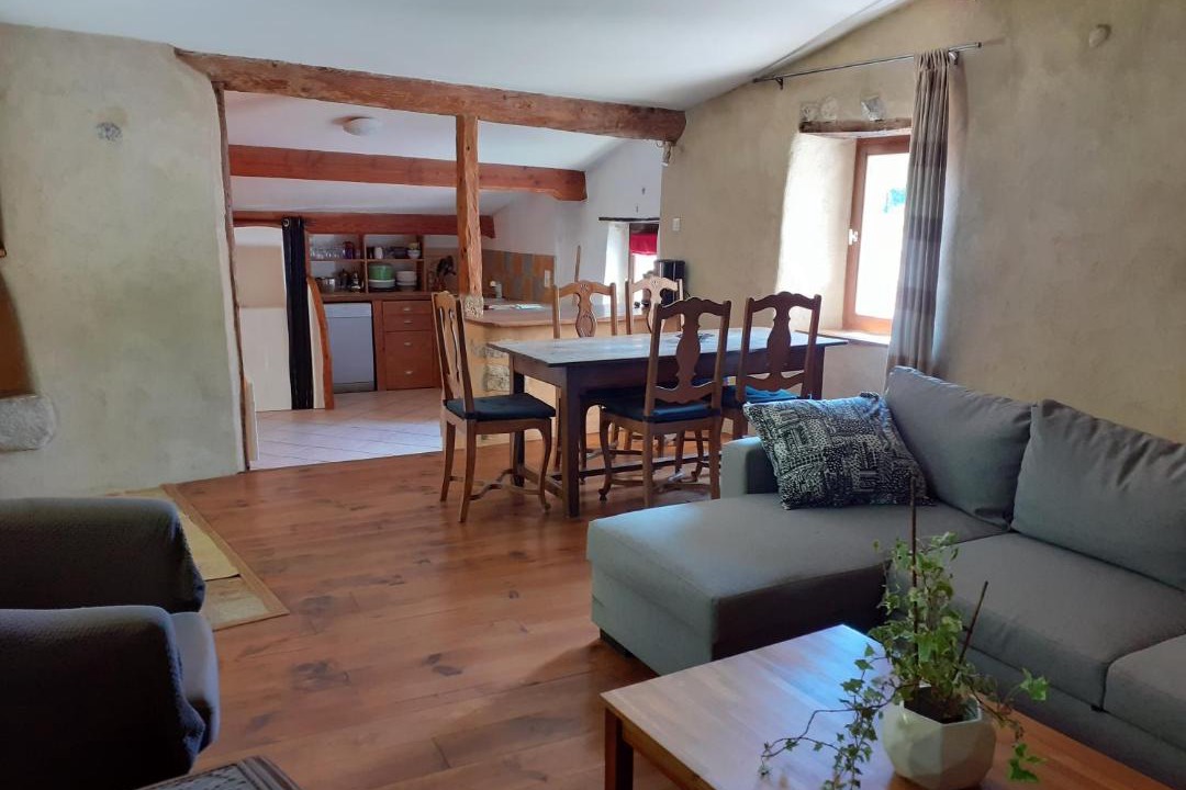 Photo of Livingroom in Ponet-et-Saint-Auban