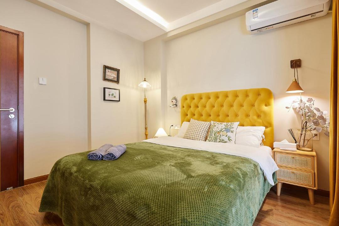 Photo of Bedroom in Yu Hua
