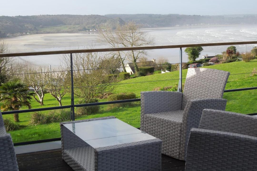 Photo of Patio Balcony in Saint-Michel-en-Greve