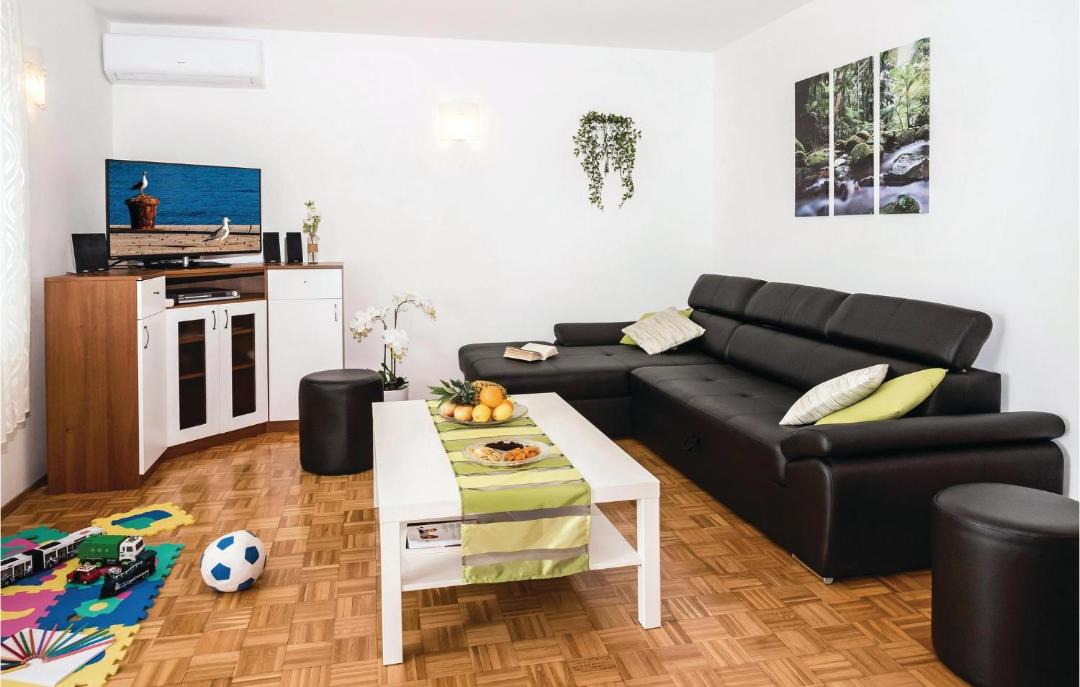 Photo of Livingroom in Pisak