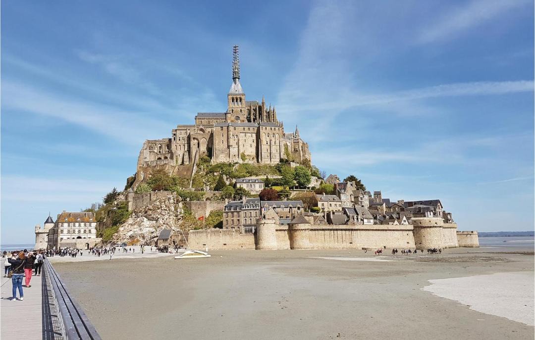 Photo of Buildings in Cancale