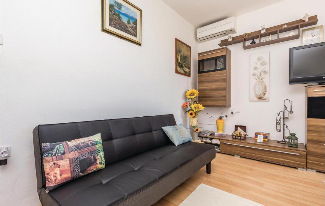 Photo of Livingroom in Rab