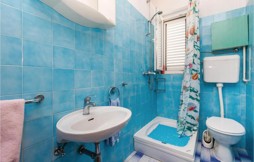 Photo of Bathroom in Rab