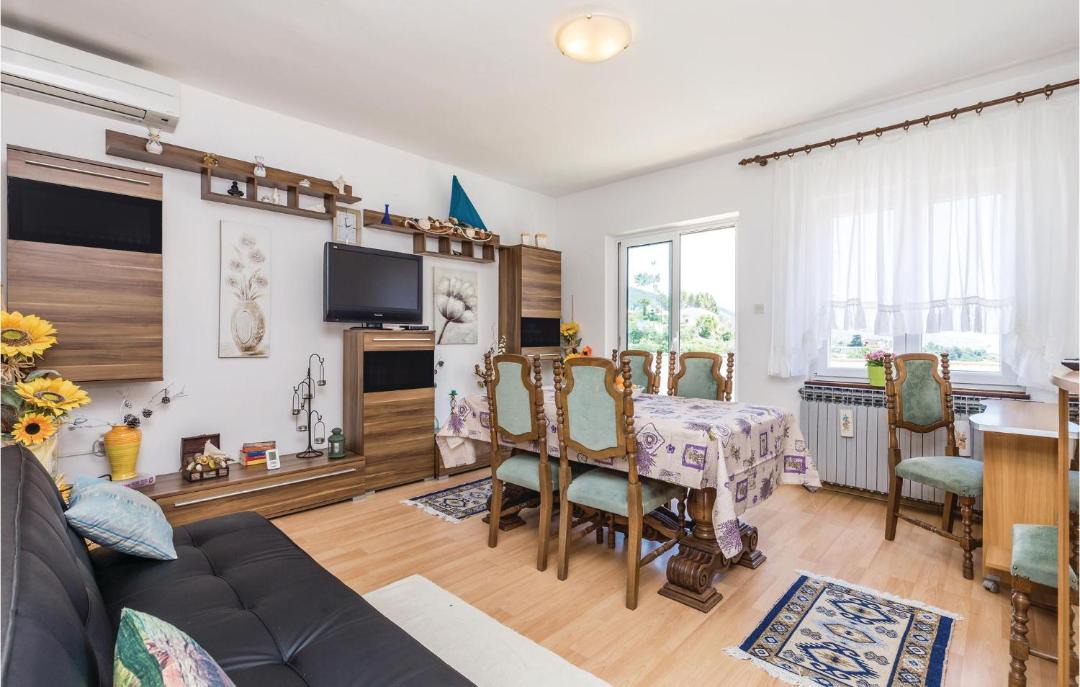 Photo of Livingroom in Rab