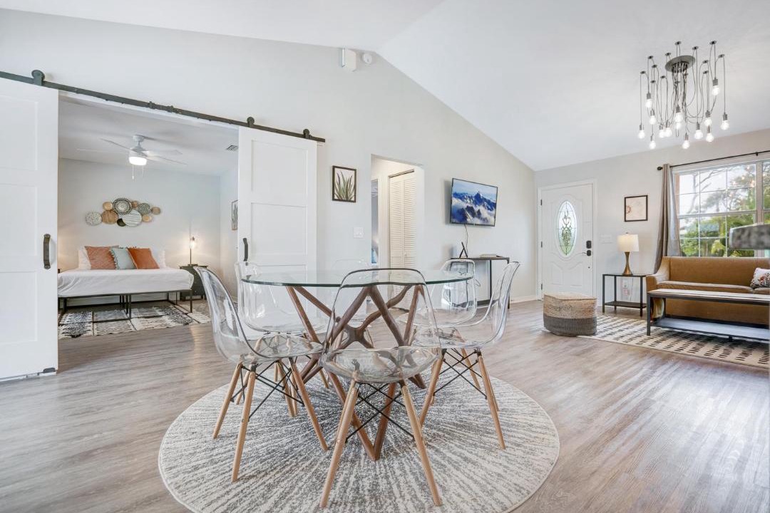 Photo of Livingroom in Butler Beach