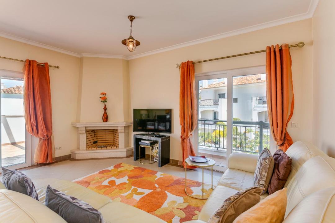 Photo of Livingroom in Canada