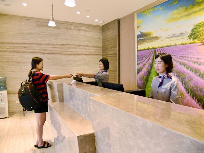 Photo of Human In Picture in Zhanjiang