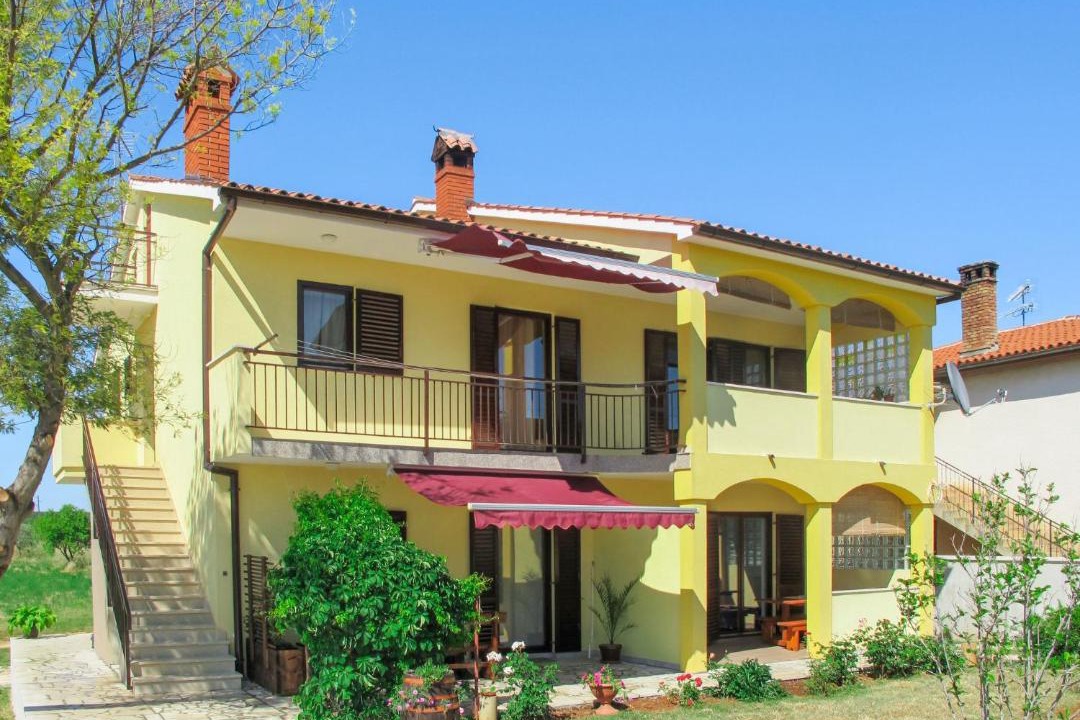 Photo of Buildings in Peroj