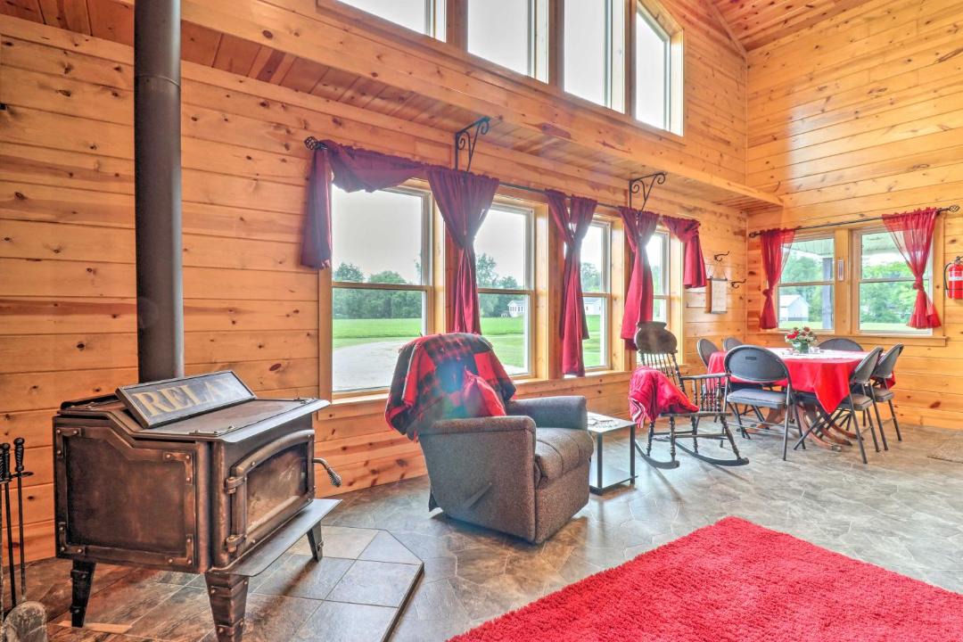 Photo of Livingroom in Shipshewana