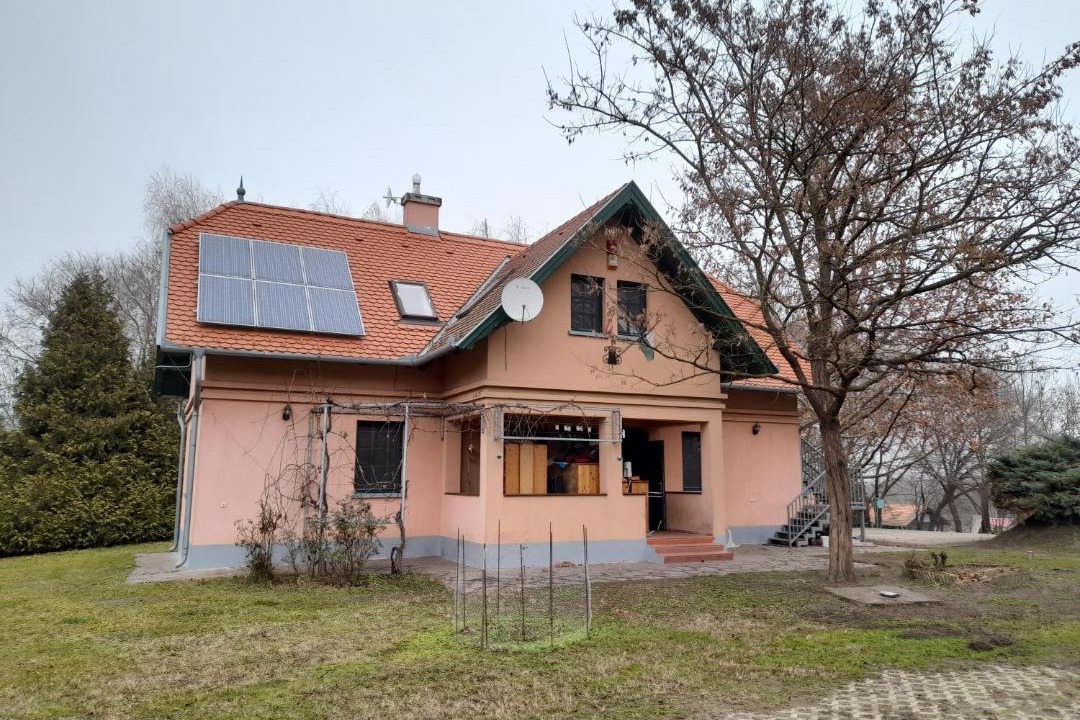 Photo of Buildings in Lakitelek