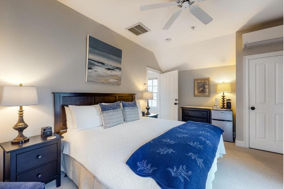 Photo of Bedroom in West Brewster