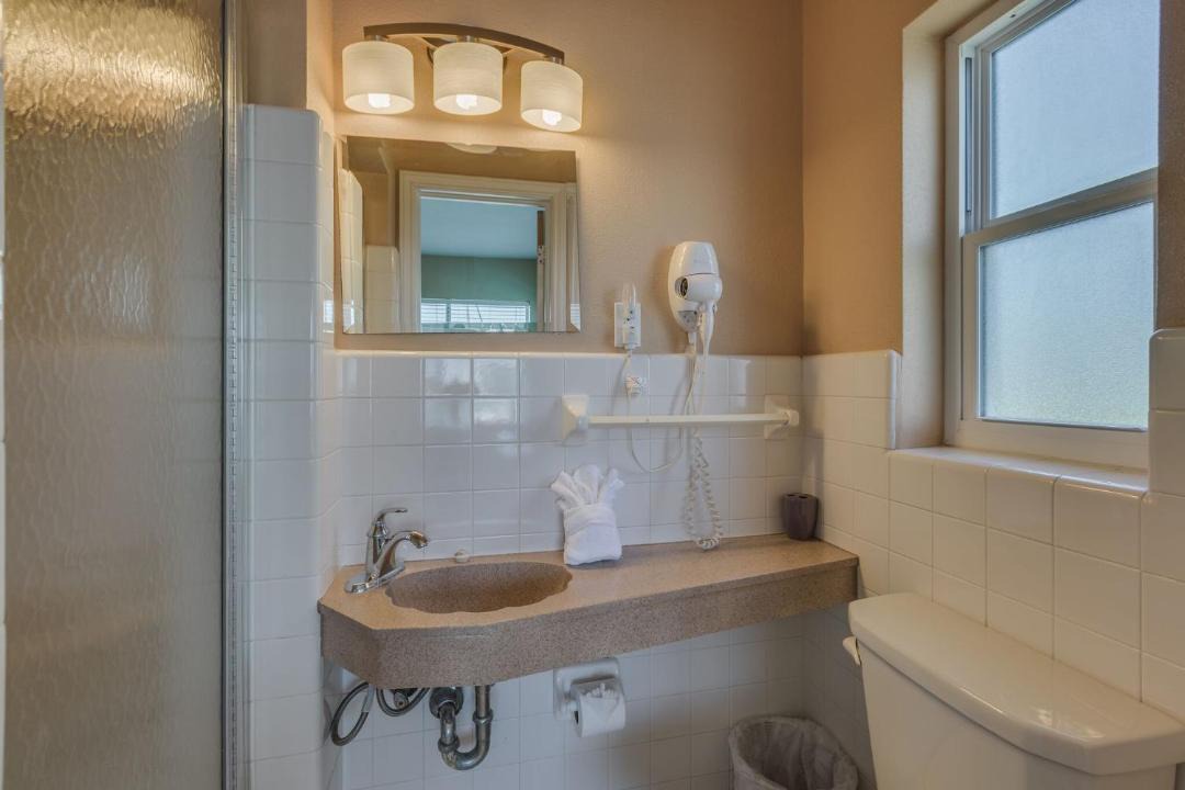 Photo of Bathroom in Bay Esplanade