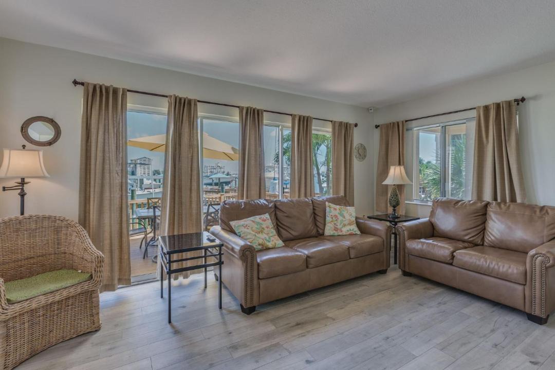 Photo of Livingroom in Bay Esplanade
