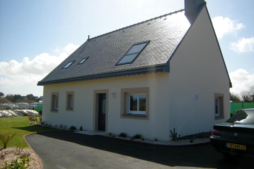 Photo of Buildings in Plougrescant