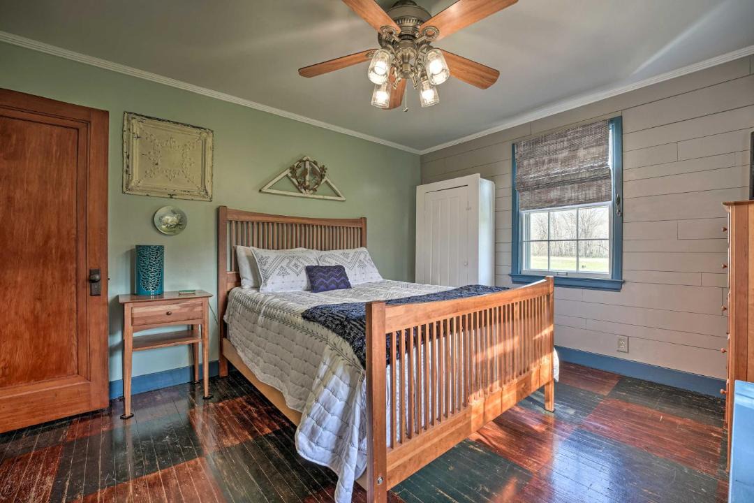 Photo of Bedroom in Three Oaks