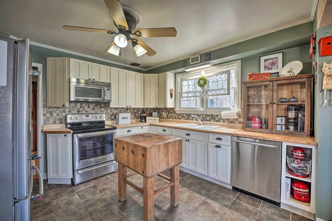 Photo of Kitchen in Three Oaks