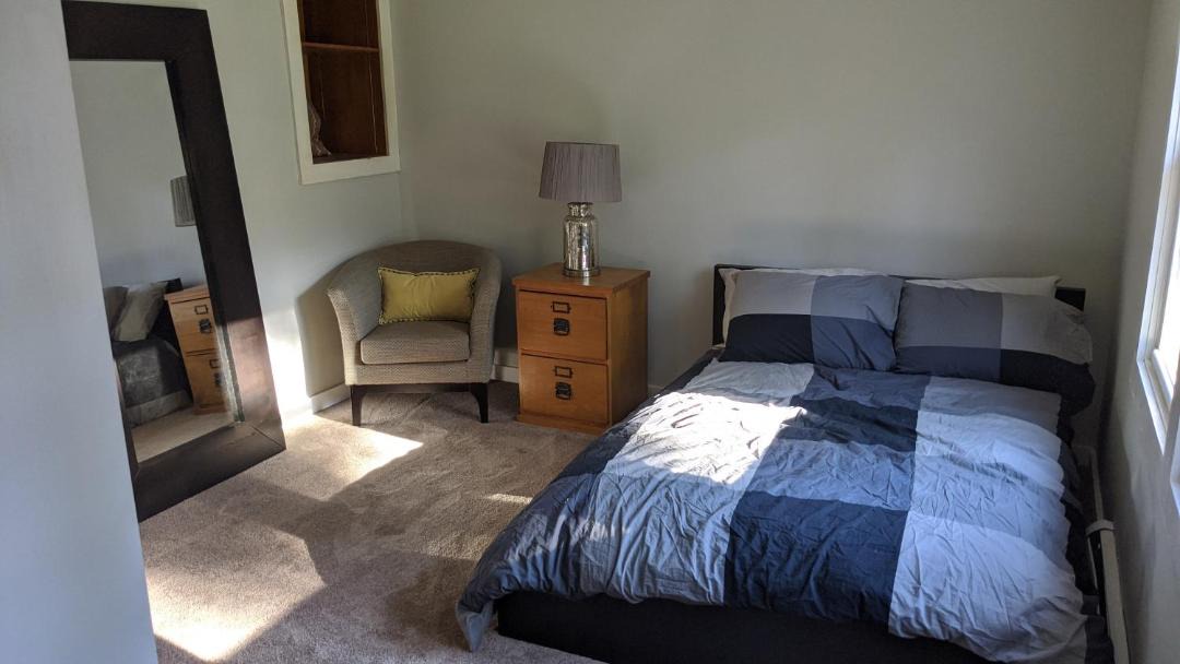 Photo of Bedroom in Lee
