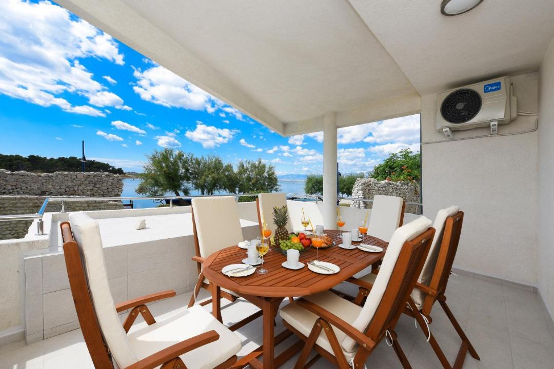 Photo of Patio Balcony in Nin