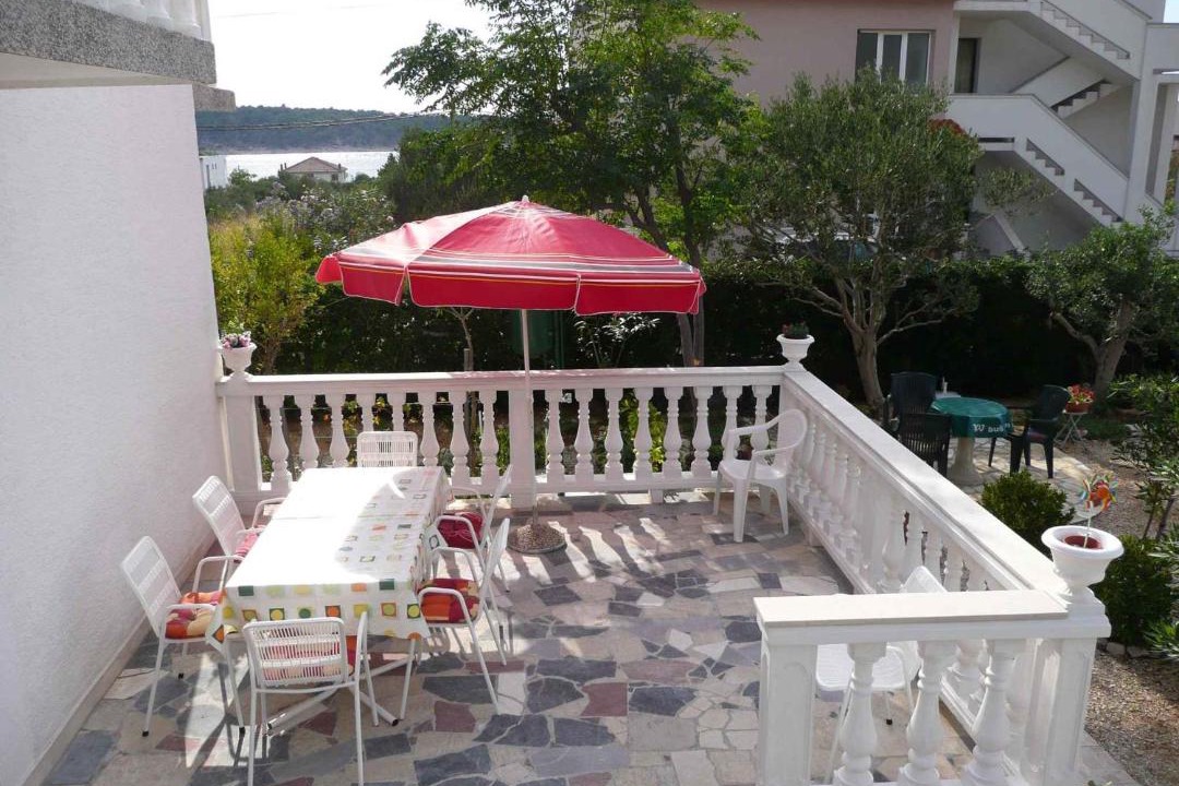 Photo of Patio Balcony in Barbat na Rabu